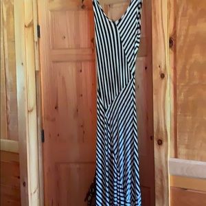 Long fitted dress